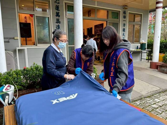 2025年12月06日 慈青志工隊 環保輔具送到家圖片