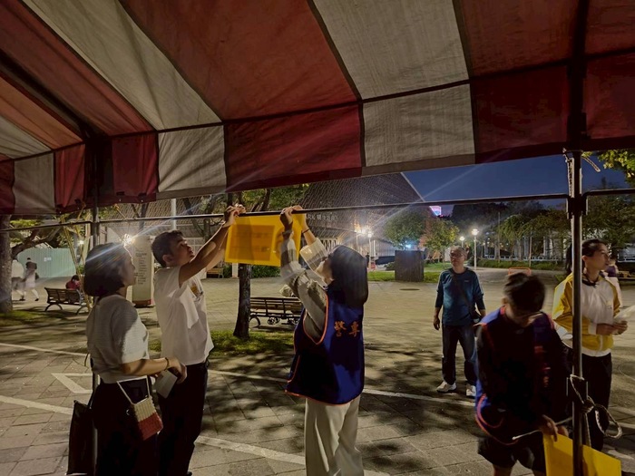 2025年11月15日 樂活志工隊 協助可樂果劇團-義賣園遊會場佈圖片