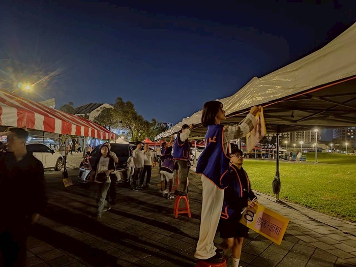 2025年11月15日 樂活志工隊 協助可樂果劇團-義賣園遊會場佈圖片