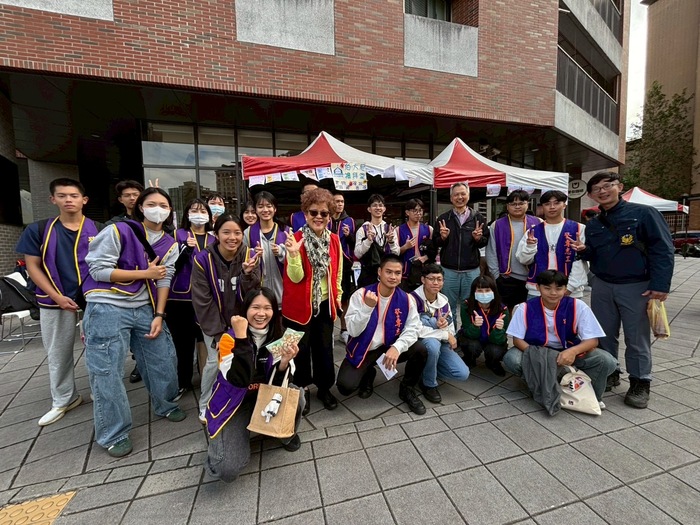 2025年12月6日 博愛志工隊 文山有愛公益園遊會圖片
